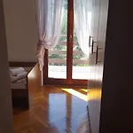 Ana Apartamento *
