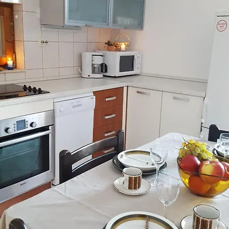 Ana Apartamento
