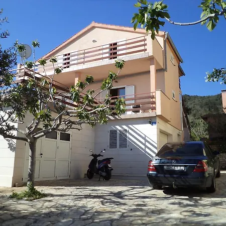 Apartment Ana *